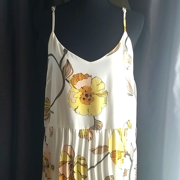 a new day Dresses & Skirts - Floral sundress